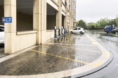 嘉兴秀洲区新塍镇万隆广场充电站